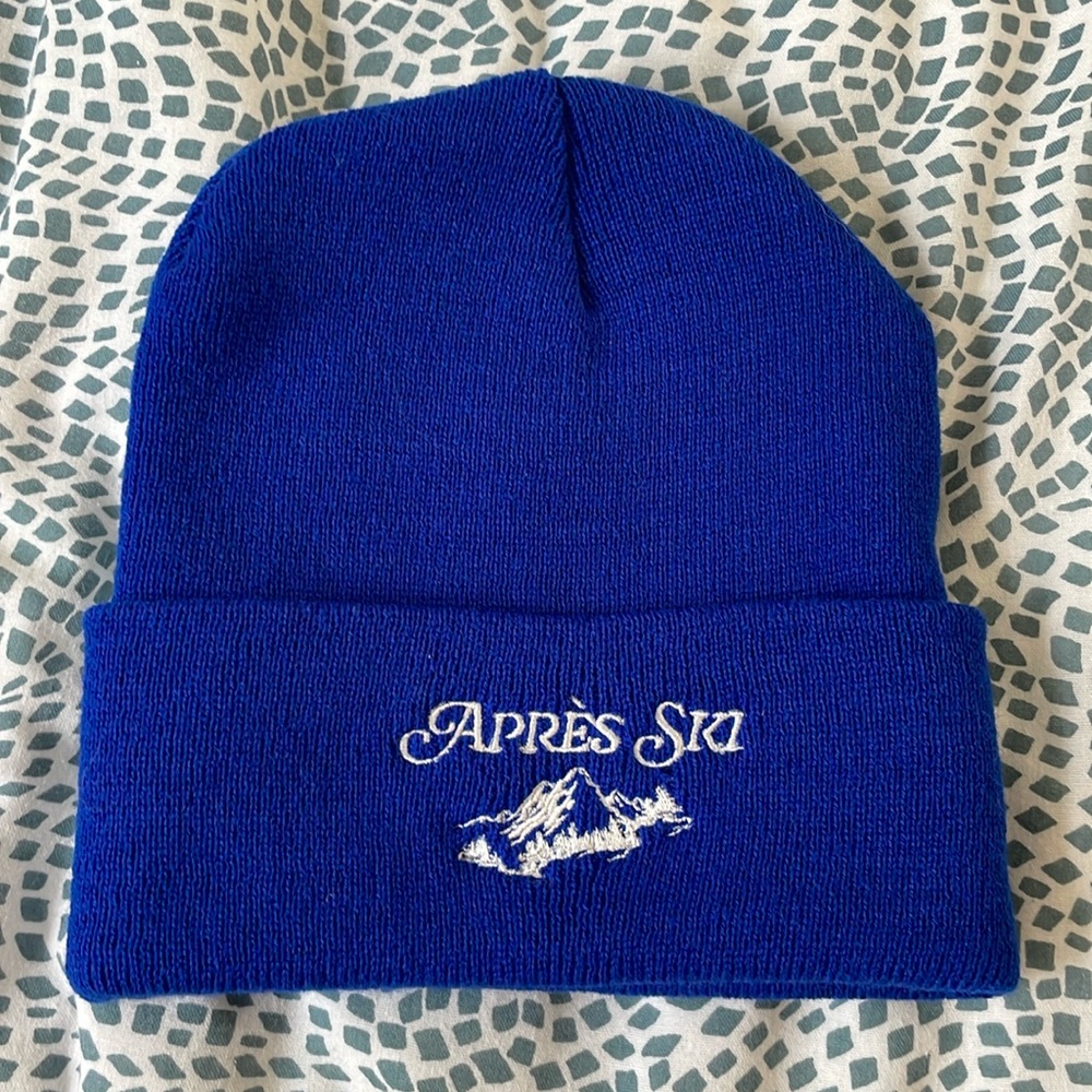 Apres ski beanie